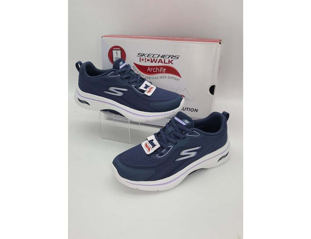 NWT Skechers Go Walk Arch Fit 2.0 Cassy Sneakers Navy/Lavender Women 8 Slip-On